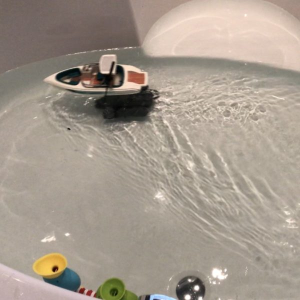 Boot in der Badewanne